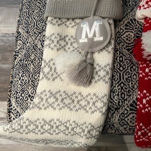 An M and N Christmas stalking.